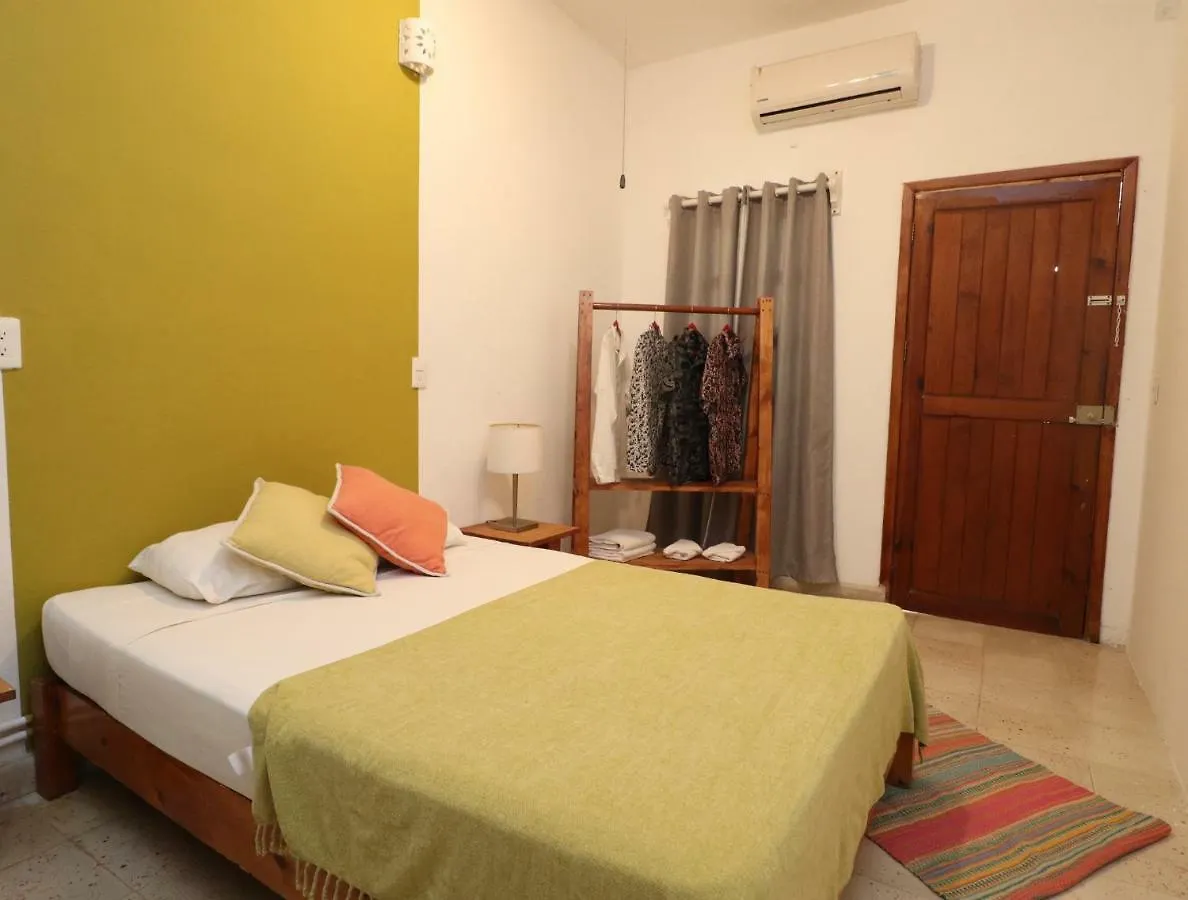 Wabi Hostel Playa del Carmen México